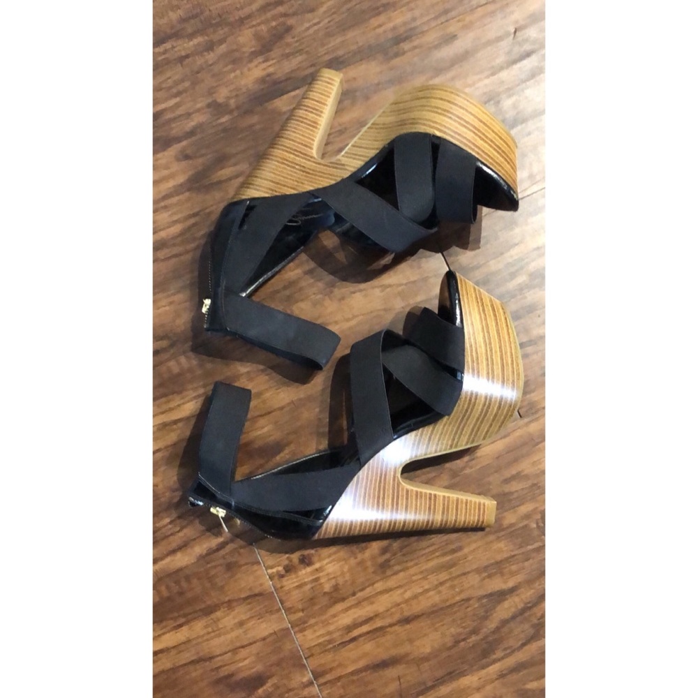 Jessica Simpson heels